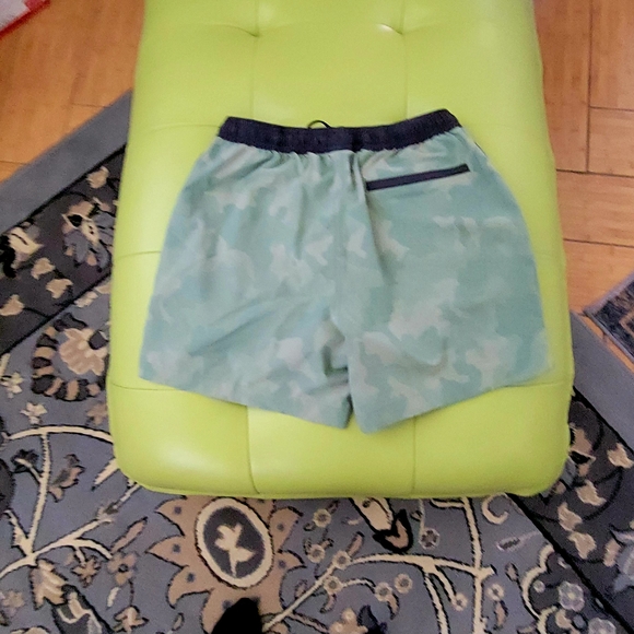 Chubbies Green Athletic Shorts Quick-Drying Relaxed Fit - Picture 4 of 4